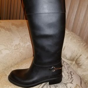 Brand new Gucci rain boots.
